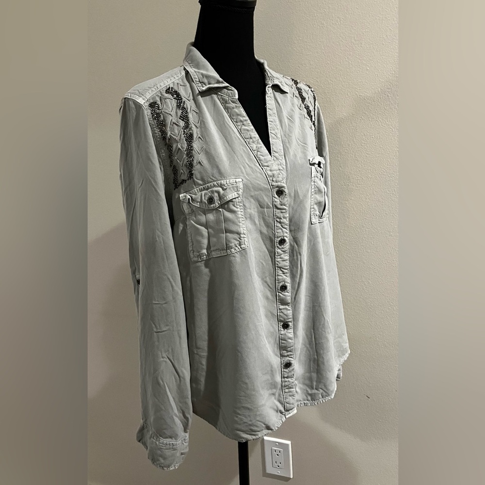 Women’s Rock & Republic Button Down Shirt